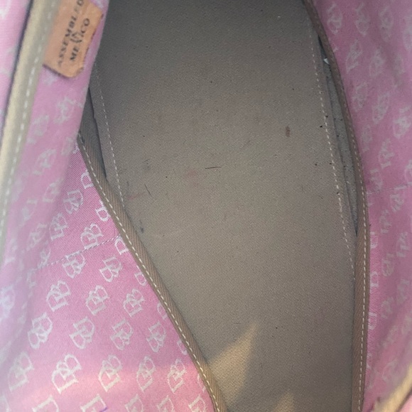 Dooney & Bourke Signature Logo Purse (Pink) w/Gold Haddware & Shoulder Strap. - Picture 12 of 12